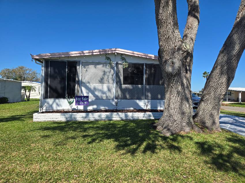 Ellenton, FL Mobile Home for Sale located at 7512 Morningside Dr Colony Cove