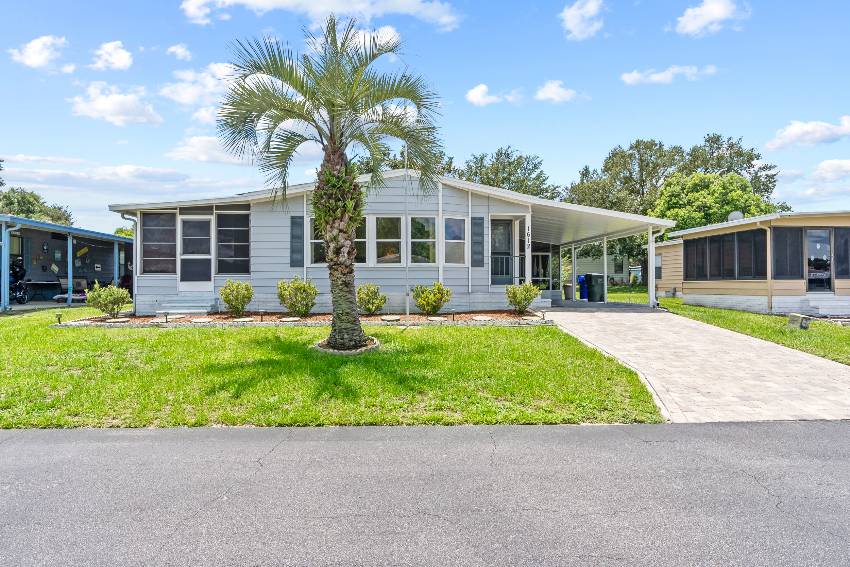 Lakeland, FL Mobile Home for Sale located at 1612 Cutter Lane Foxwood Village