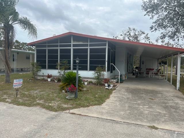 Hudson, FL Mobile Home for Sale located at 17416 Eminent Dr Country Village