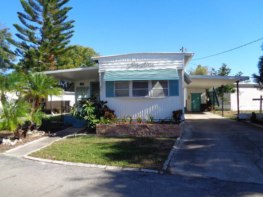 Lakeland, FL Mobile Home for Sale located at 31 Lake Bonnie Dr Bonnie Shores