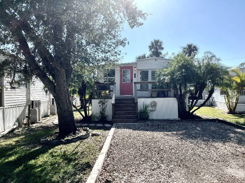 Venice, FL Mobile Home for Sale located at 1300 N River Rd Lot R27 Ramblers Rest