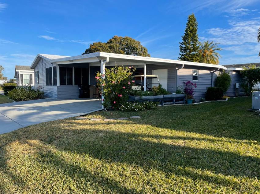 Winter Haven, FL Mobile Home for Sale located at 922 Laquinta Blvd Four Lakes Golf & Country Club