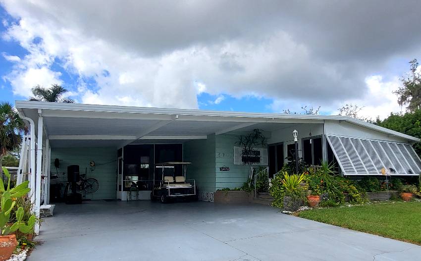 Sarasota, FL Mobile Home for Sale located at 5741 Danbury Lane Camelot Lakes Village