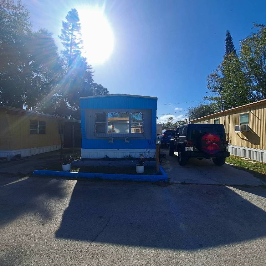 Clearwater, FL Mobile Home for Sale located at 5860 150th Ave. N. #111 Regal Sun Terrace