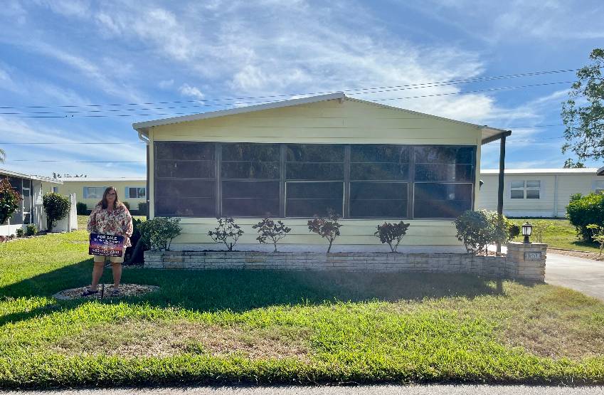 Venice, FL Mobile Home for Sale located at 1308 S Indies Cirle Bay Indies