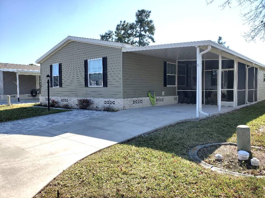 Homosassa, FL Mobile Home for Sale located at 7010 W Duncan Lane Walden Woods South