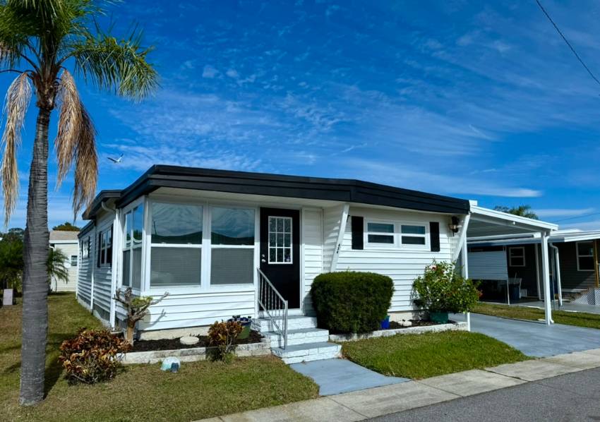 Dunedin, FL Mobile Home for Sale located at 1415 Main St Lot 454 Lake Haven