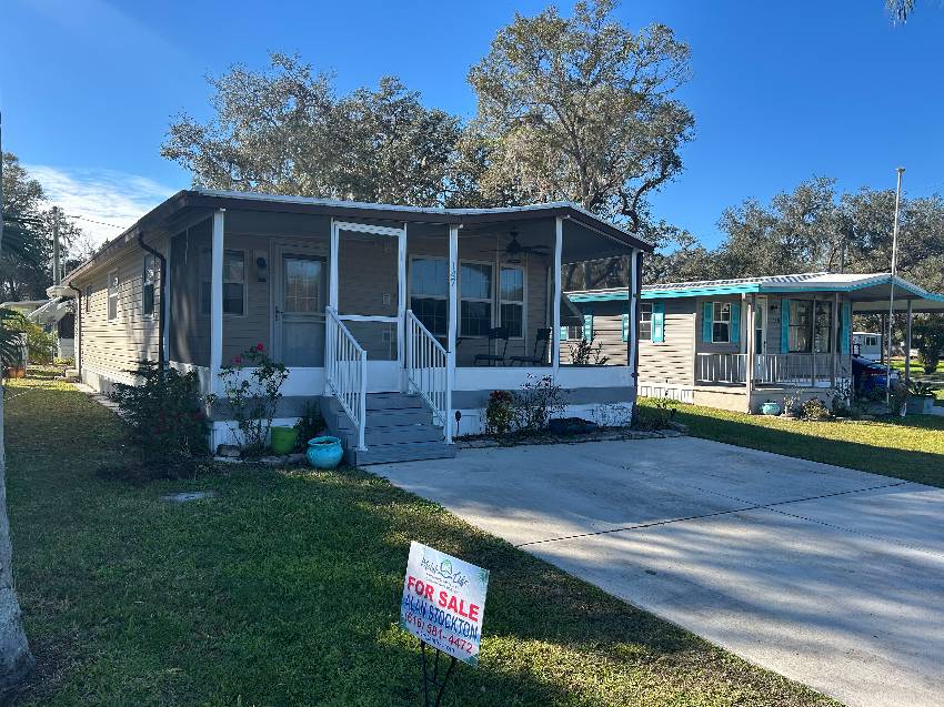 Dade City, FL Mobile Home for Sale located at 16731 Us Hwy 301 N #147 Dade City Resort