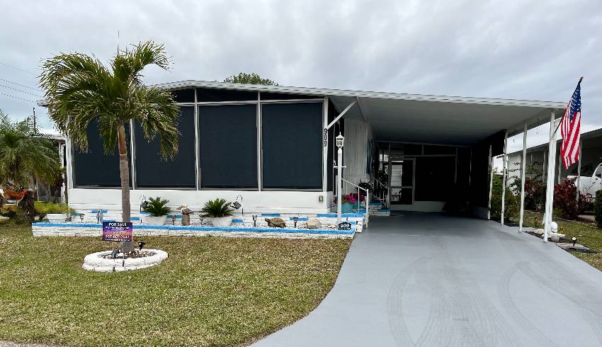 Venice, FL Mobile Home for Sale located at 909 Montego Bay Indies