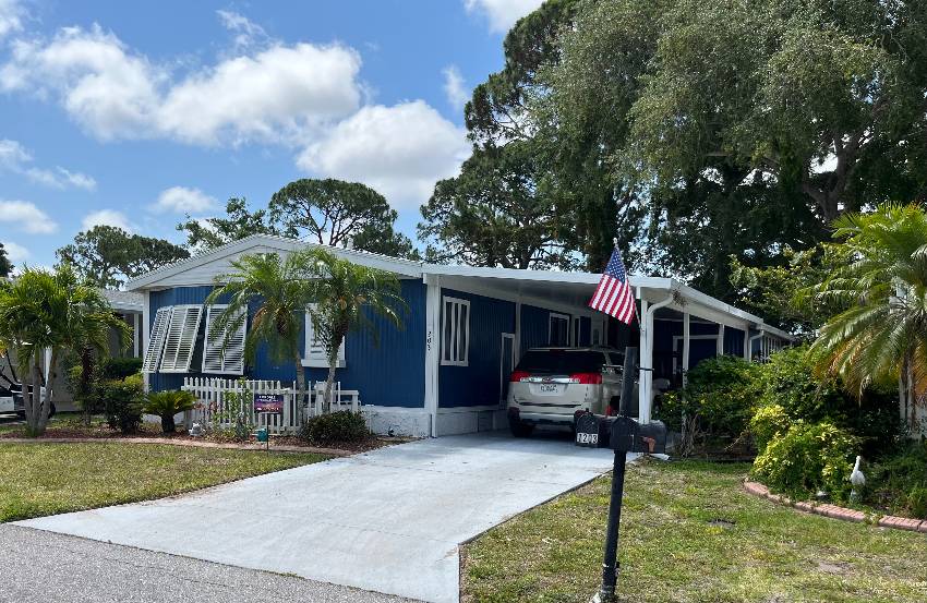 Venice, FL Mobile Home for Sale located at 1203 N Indies Cir Bay Indies