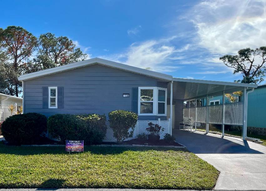 Venice, FL Mobile Home for Sale located at 1206 N Indies Cir Bay Indies