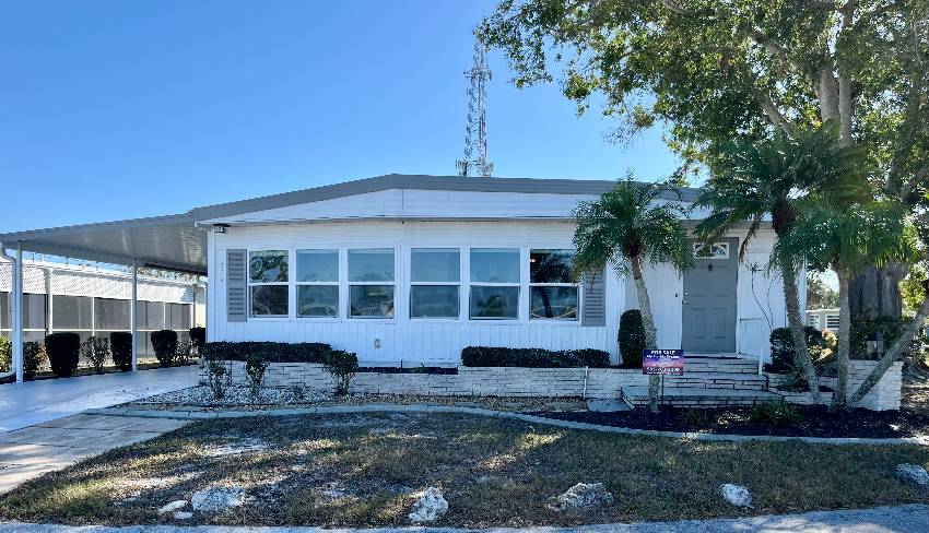 Venice, FL Mobile Home for Sale located at 872 Zacapa Bay Indies