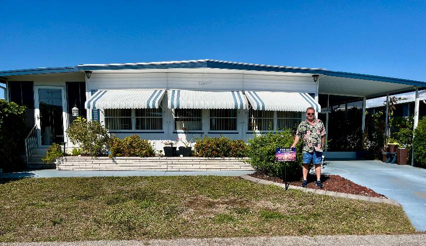 Venice, FL Mobile Home for Sale located at 923 Roseau W Bay Indies