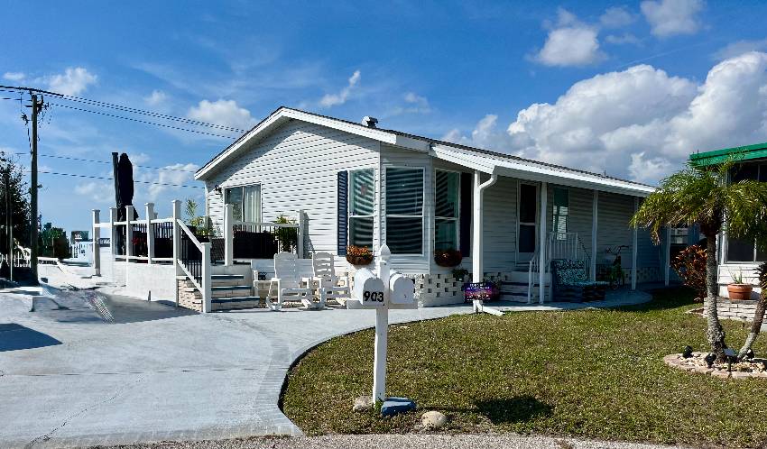 Venice, FL Mobile Home for Sale located at 903 Bonaire Bay Indies