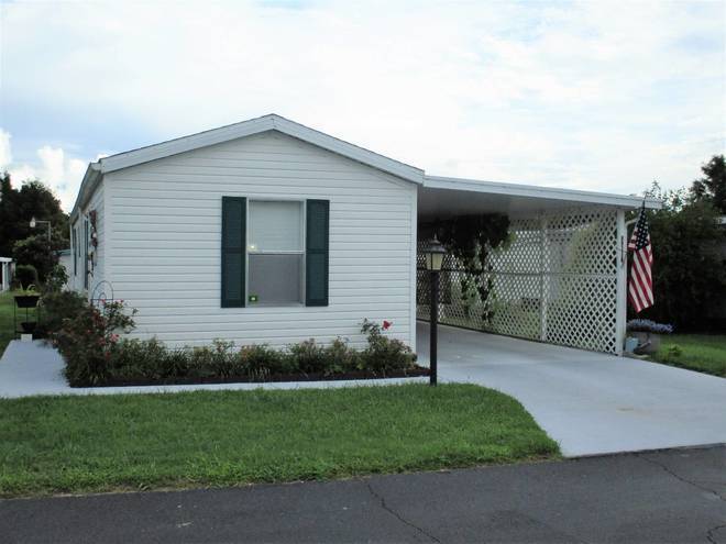 Dade City, FL Mobile Home for Sale located at 36113 Angler Lane Fishermans Cove