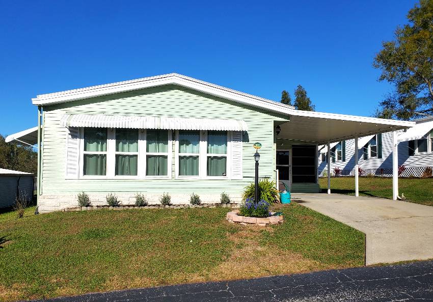 Dade City, FL Mobile Home for Sale located at 11543 Pierview Rd Fishermans Cove