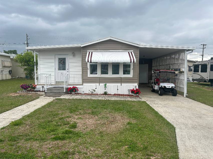 Dade City, FL Mobile Home for Sale located at 17031 Us Hwy 301 N 