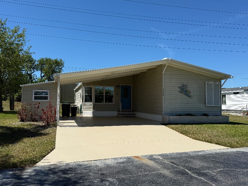 Sarasota, FL Mobile Home for Sale located at 5722 Axminster Dr Camelot East Village