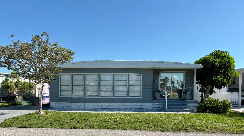 Venice, FL Mobile Home for Sale located at 937 Ybor Bay Indies