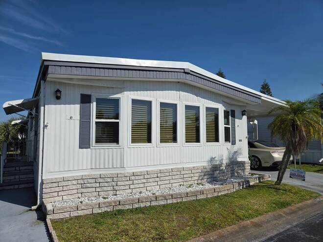 St. Petersburg, FL Mobile Home for Sale located at 2001 83rd Ave N #1059 Village Green