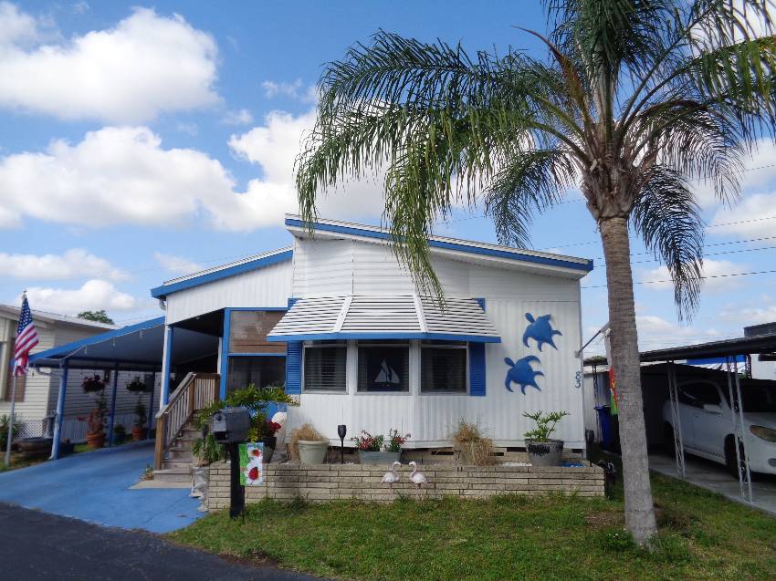Lakeland, FL Mobile Home for Sale located at 83 Lucile St Sterling Mhp