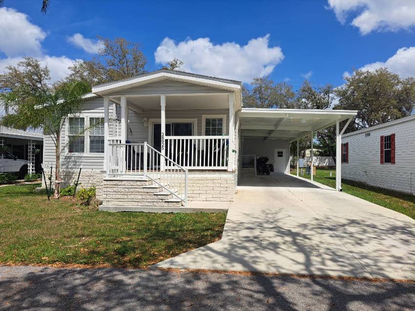 Zephyrhills, FL Mobile Home for Sale located at 38025 Woodgate Ln Ramblewood Village