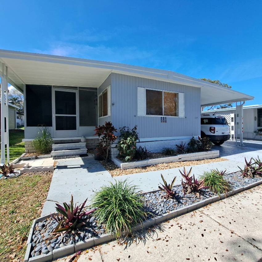 Safety Harbor, FL Mobile Home for Sale located at 3432 State Rd 580 Lot 228 Bay's End
