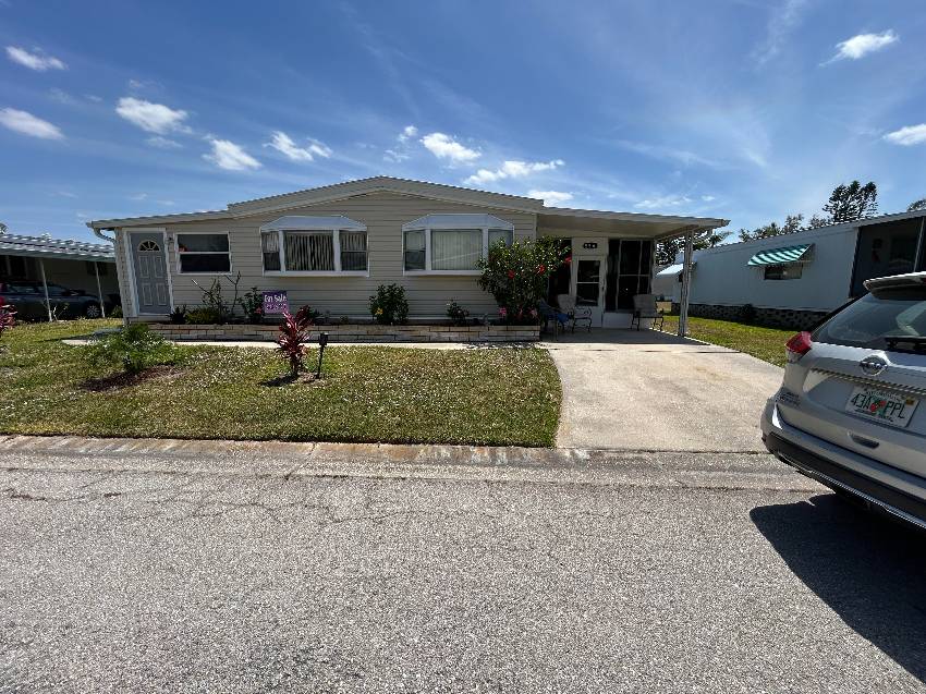 Ellenton, FL Mobile Home for Sale located at 556 Montego Lane S Colony Cove
