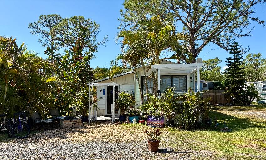 Venice, FL Mobile Home for Sale located at 1300 N River Rd Lot C87 Ramblers Rest