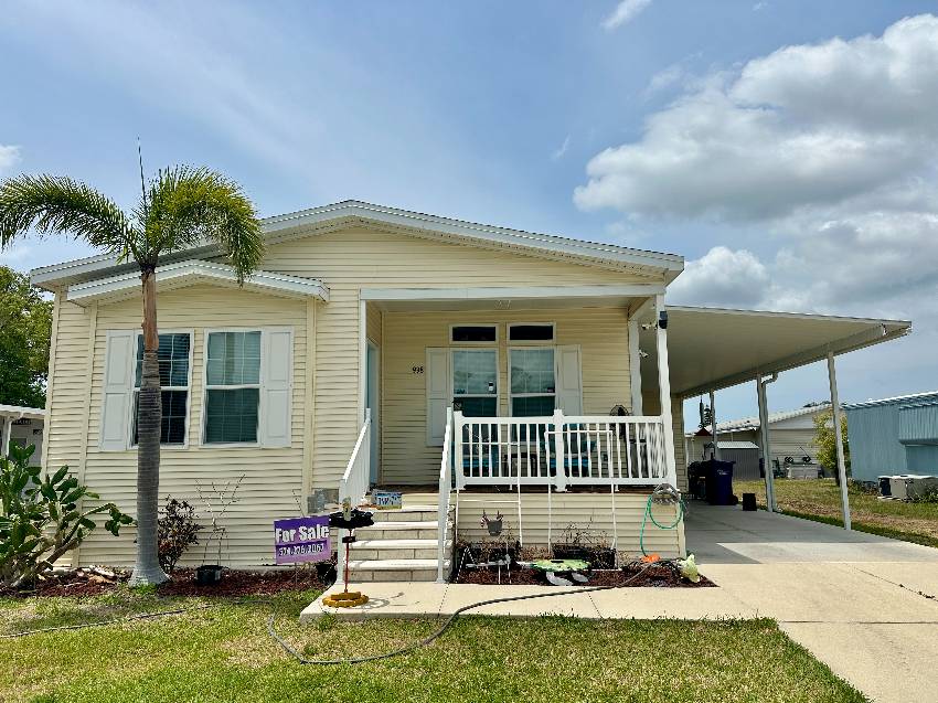 Ellenton, FL Mobile Home for Sale located at 938 Siesta Dr Colony Cove