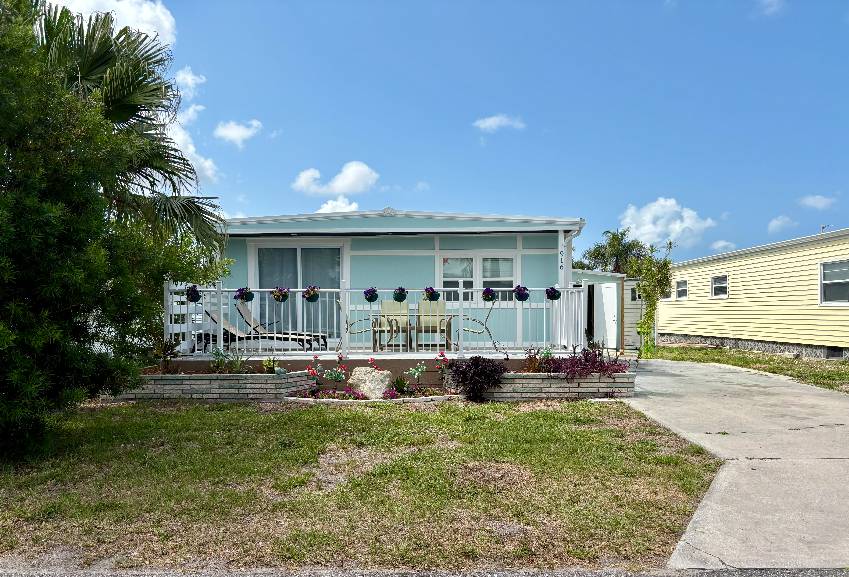 Venice, FL Mobile Home for Sale located at 916 Posadas Bay Indies