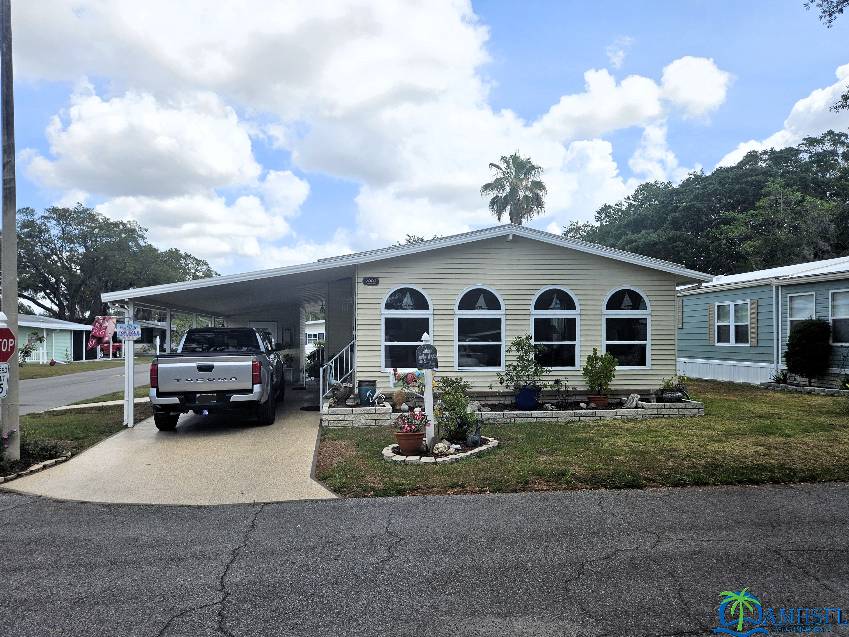 Zephyrhills, FL Mobile Home for Sale located at 37621 Tradewind Dr Tropical Acre Estates