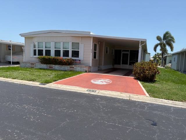 Bradenton, FL Mobile Home for Sale located at 249 Coconut St Terra