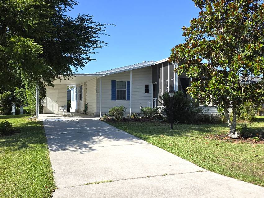 Homosassa, FL Mobile Home for Sale located at 6968 W Falkirk Lane Walden Woods South