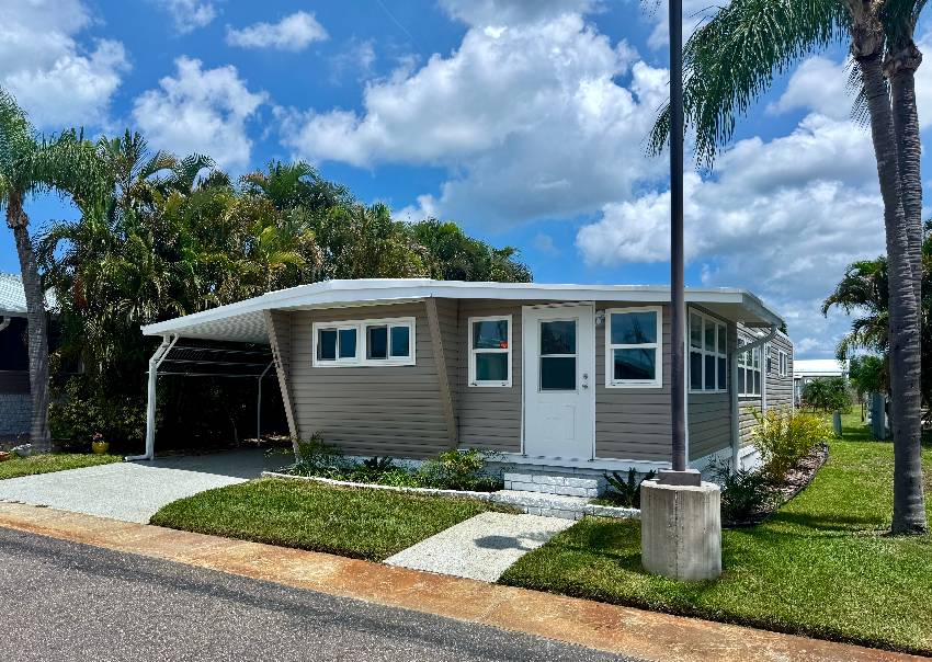 Dunedin, FL Mobile Home for Sale located at 1100 Curlew Rd Lot 185 Honeymoon