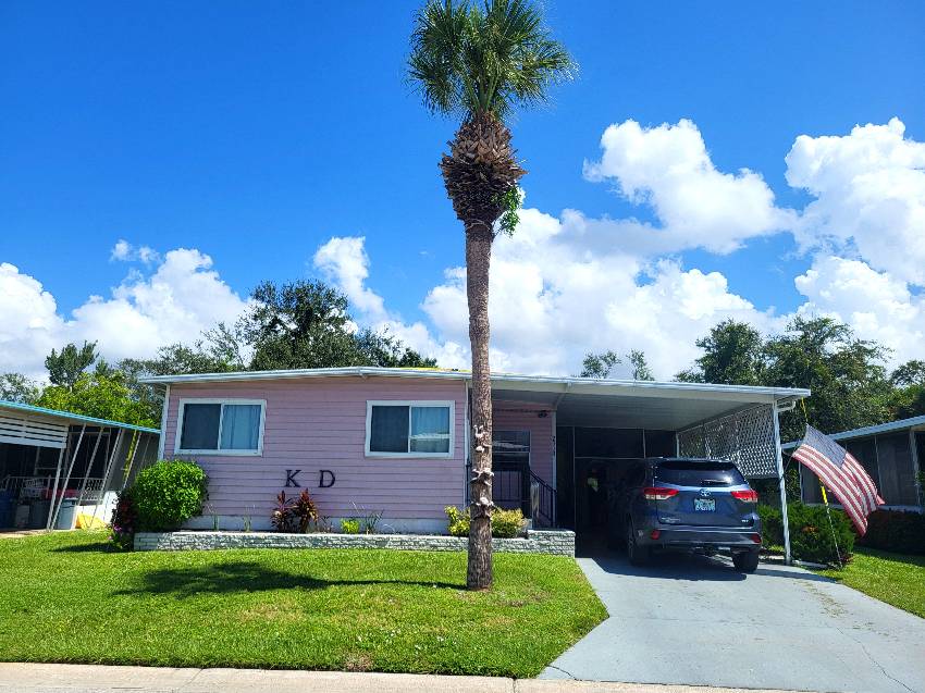 Sarasota, FL Mobile Home for Sale located at 2313 Flentwood Dr Park East Club