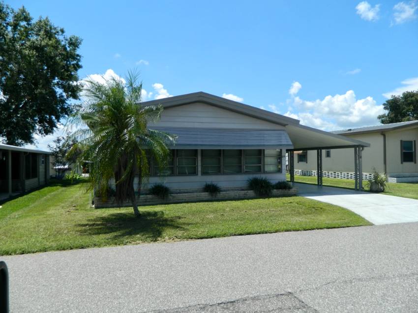 Lakeland, FL Mobile Home for Sale located at 2425 Harden Blvd #84 Beacon Terrace