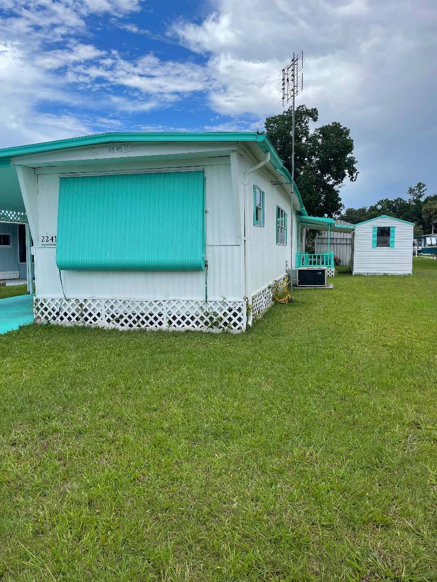 Brooksville, FL Mobile Home for Sale located at 22415 Victory Drive Wesleyan Village