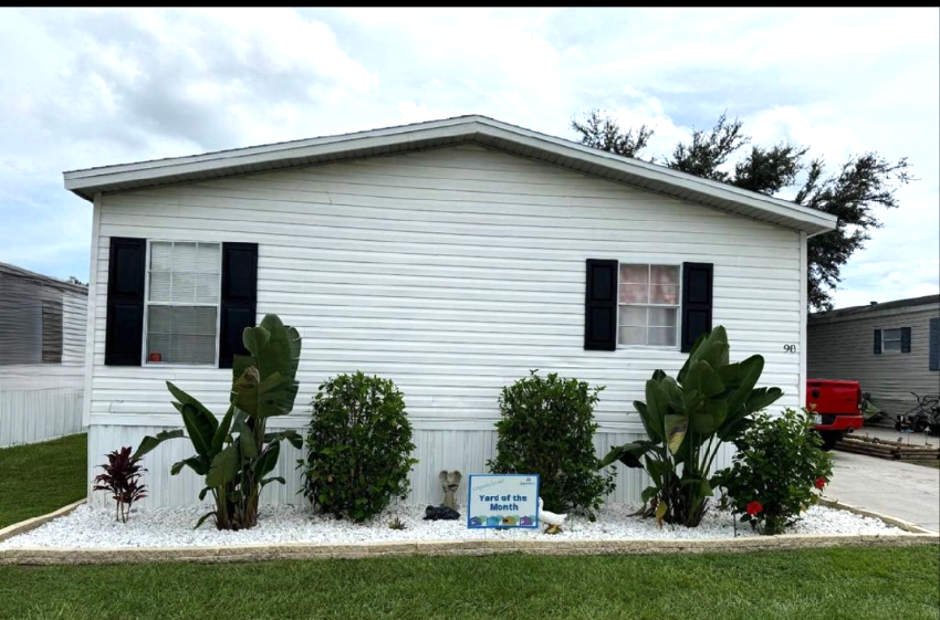 Lakeland, FL Mobile Home for Sale located at 1123 Walt Williams Rd., Stoll Manor