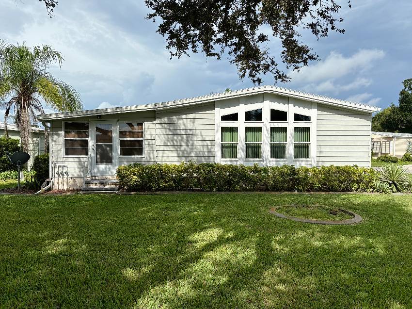 Venice, FL Mobile Home for Sale located at 1171 Kingston Way Bay Indies