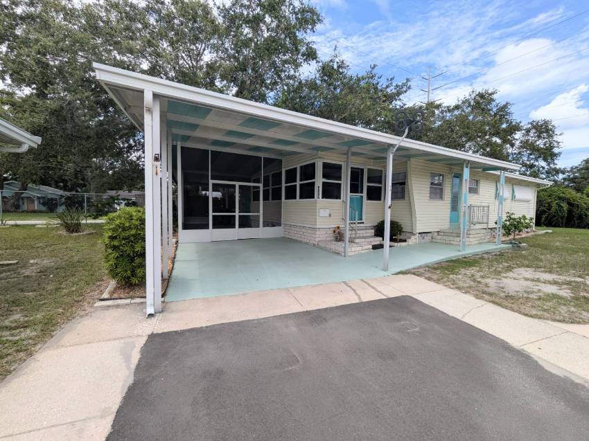 Dunedin, FL Mobile Home for Sale located at 800 Main St Lot 409 Golden Crest