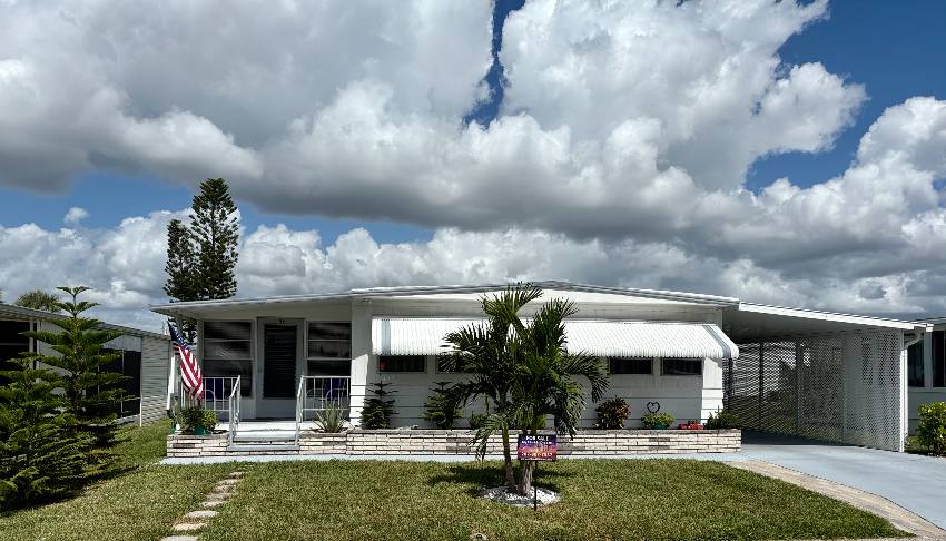 Venice, FL Mobile Home for Sale located at 961 Antiqua Bay Indies