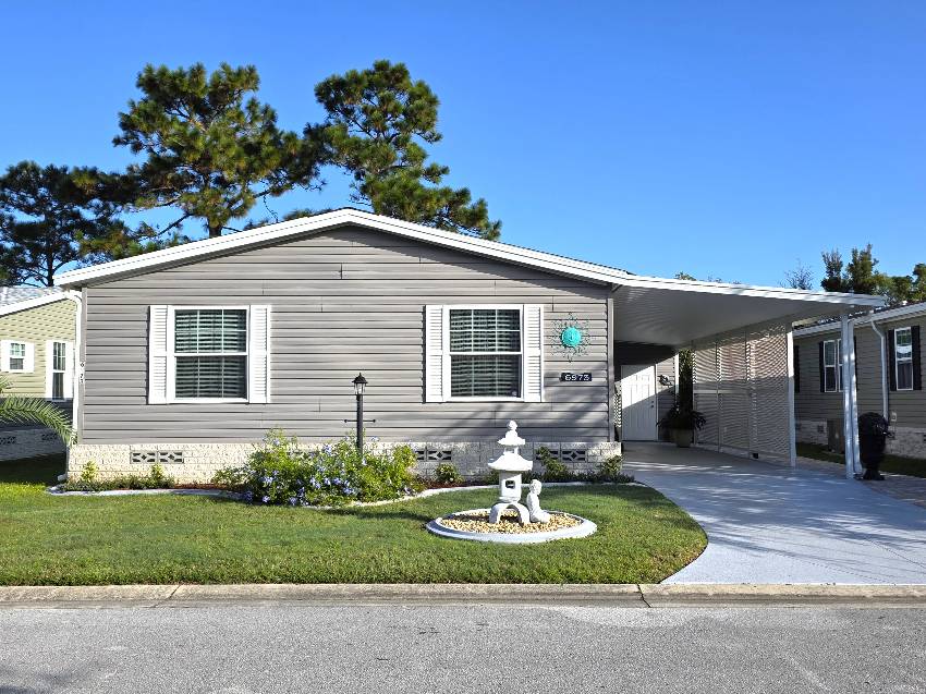 Homosassa, FL Mobile Home for Sale located at 6973 W Leonshire Lane Walden Woods South