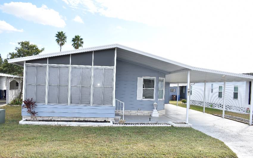 Mulberry, FL Mobile Home for Sale located at 268 Lake Huron Drive Lake Pointe Village