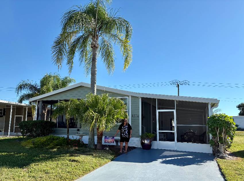 Venice, FL Mobile Home for Sale located at 1304 S. Indies Circle Bay Indies