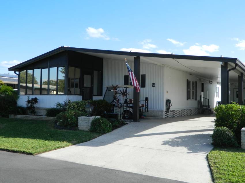 Lakeland, FL Mobile Home for Sale located at 2425 Harden Blvd #14 Beacon Terrace