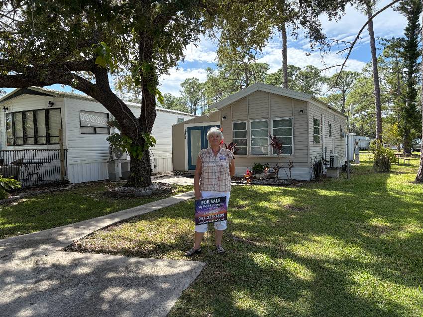 Venice, FL Mobile Home for Sale located at 1300 N River Road Ramblers Rest