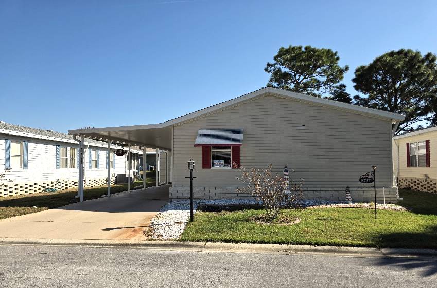 Homosassa, FL Mobile Home for Sale located at 10311 S Bainbridge Terrace Walden Woods