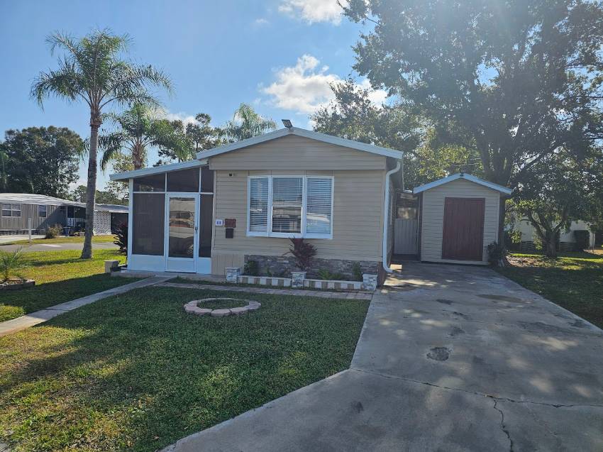Lakeland, FL Mobile Home for Sale located at 822 Mandarin St Citrus Center Colony