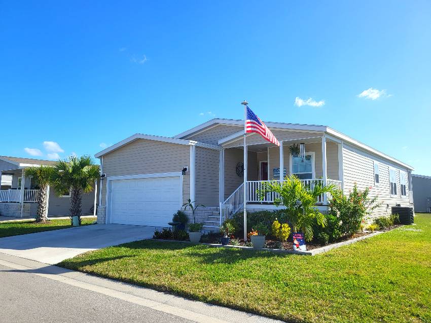 Sarasota, FL Mobile Home for Sale located at 2045 Casita Dr The Winds Of St Armands